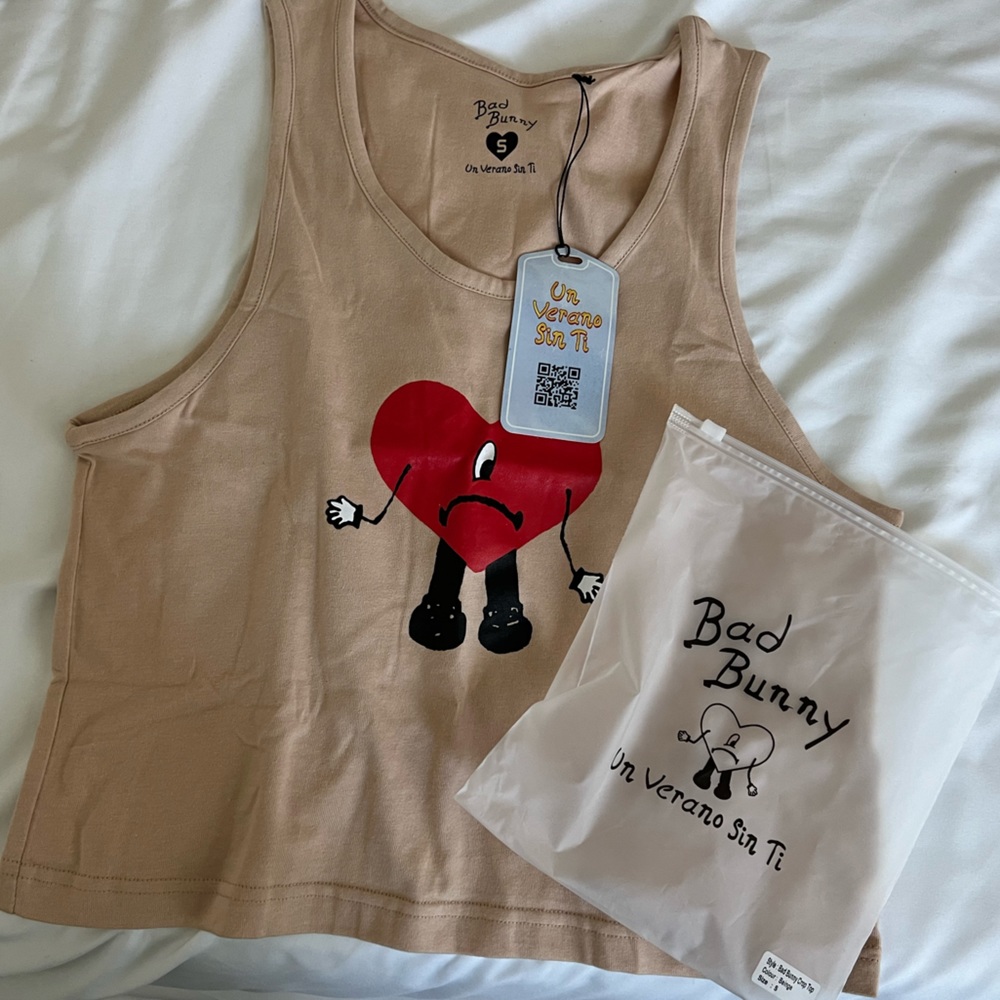 Official Merch* un verano sin ti tank top SMALL